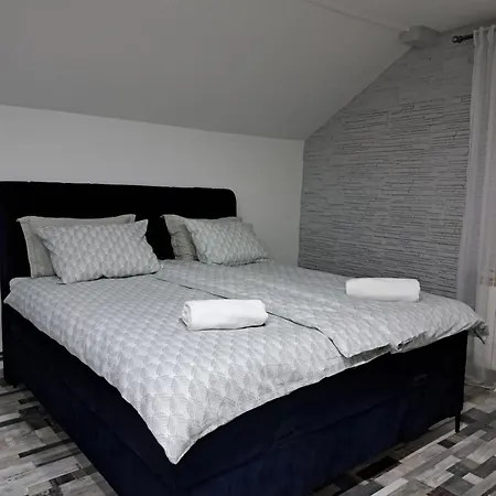 Mihaela Apartment